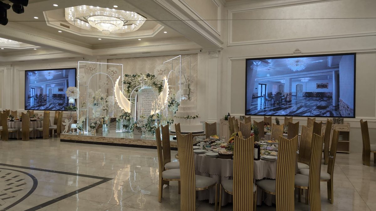 Royal Artik ռեստորանի դահլիճը